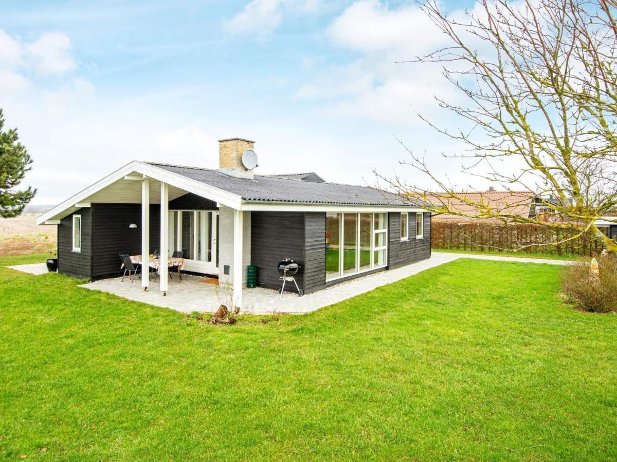 8 Person Holiday Home In Ebeltoft Exterior photo